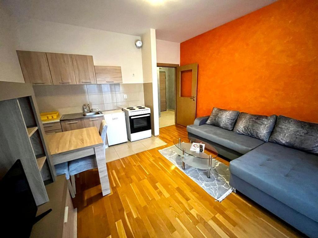 Nakii Apartmani Подгориця Екстер'єр фото